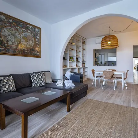 Bed & Breakfast Coastal Charm Vacation 3*