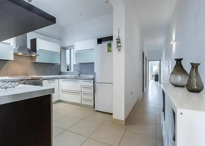 Coastal Charm Vacation 3* 멜리에하