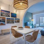 Bed & Breakfast Coastal Charm Vacation