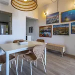Bed & Breakfast Coastal Charm Vacation 3*