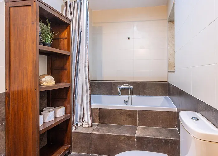 Bed and Breakfast Coastal Charm Vacation