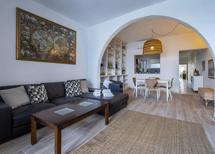 Bed and Breakfast Coastal Charm Vacation 3*